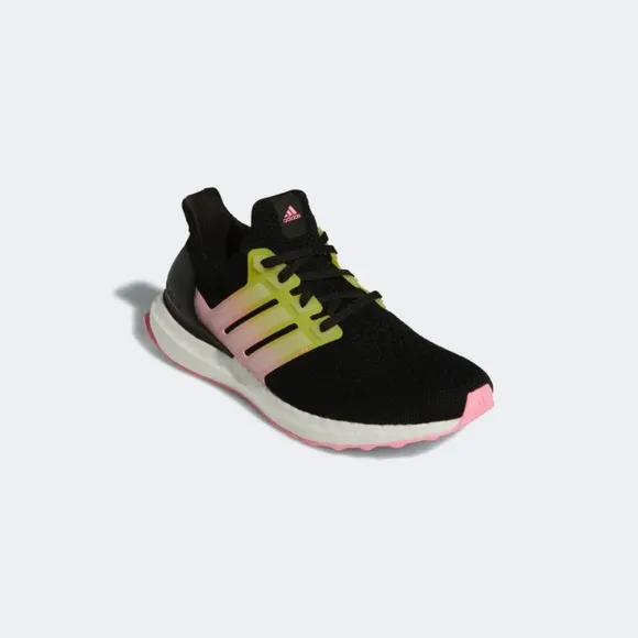 [NEW] Women's Adidas UltraBOOST 5.0 DNA Shoes Size 8 GV8732