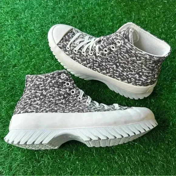 ✨New✨Converse Chuck Taylor All Star Lugged 2.0 Hi Sand Dune