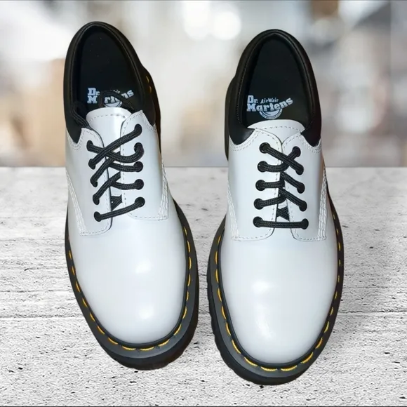 NIB  8053 Quad Polished Smooth Dr Martens Size 8L 7M