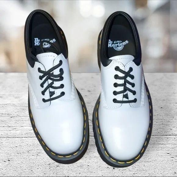 NIB  8053 Quad Polished Smooth Dr Martens Size 8L 7M