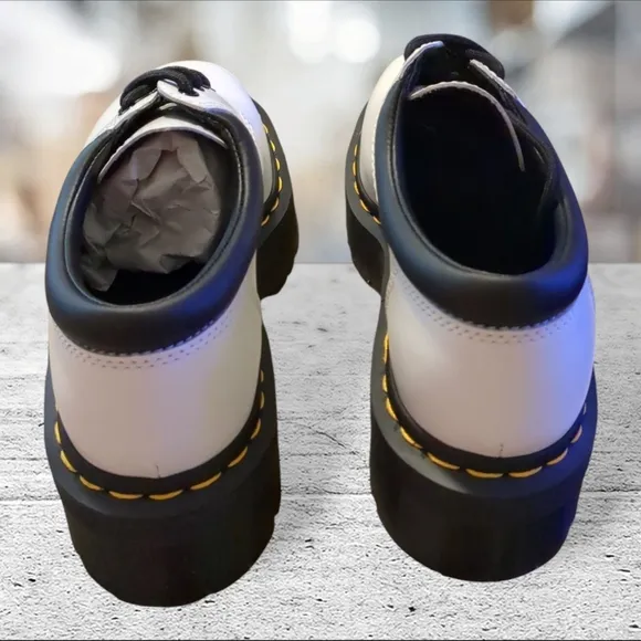 NIB  8053 Quad Polished Smooth Dr Martens Size 8L 7M