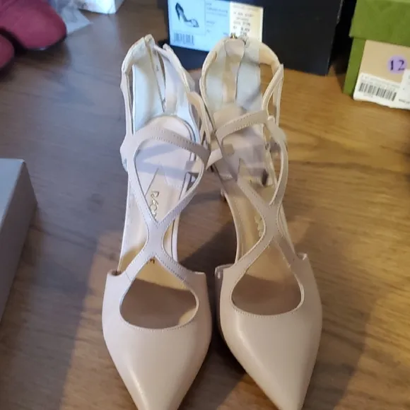 Nib Chic Beige Heels by Racine Carrie