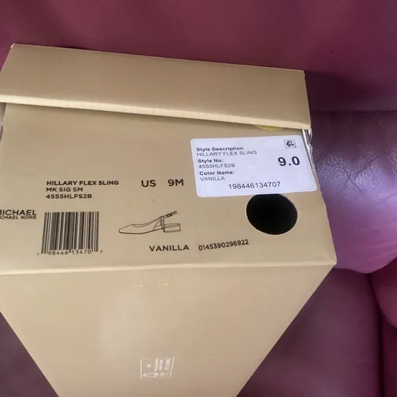 NIB  Michael Kors hillary flex sling vanilla - 9