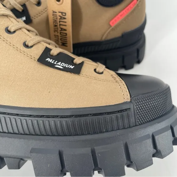 NIB Palladium Revolt HI TX Shoes in Safari Size 8