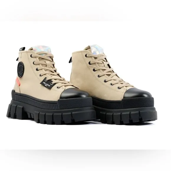 NIB Palladium Revolt HI TX Shoes in Safari Size 8