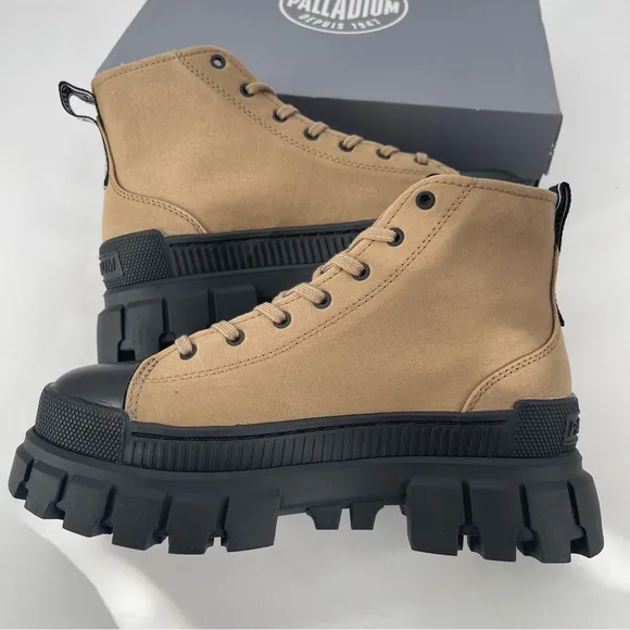 NIB Palladium Revolt HI TX Shoes in Safari Size 8