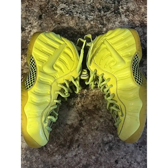 Nike Air Foamposite Pro Volt 2014 Highlighter Neon Yellow Green Size Men’s 9.5