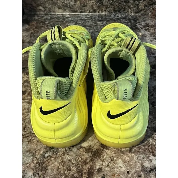 Nike Air Foamposite Pro Volt 2014 Highlighter Neon Yellow Green Size Men’s 9.5