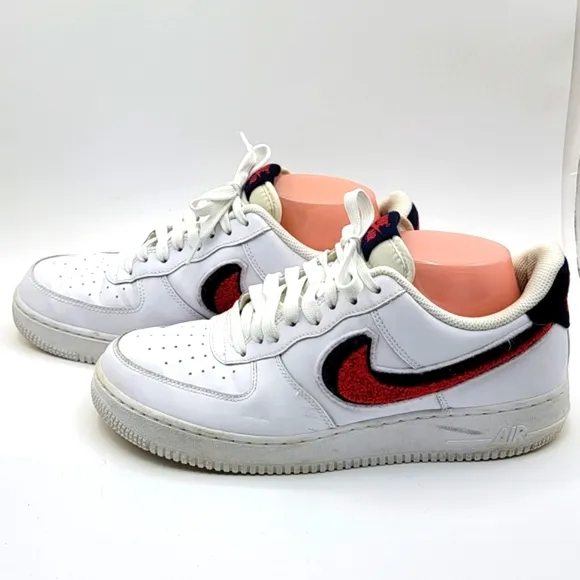 Nike Air Force 1 07 LV8 Chenille Swoosh Size 8.5. #1456