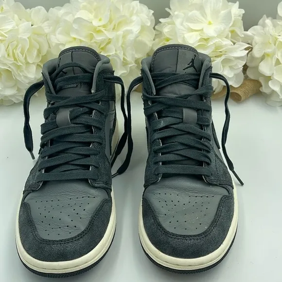 Nike Air Jordan 1 Mid SE Women's Shoes Smoke Grey/Sail/Off NoirSize 7