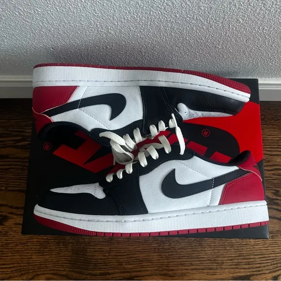 Nike Air Jordan Retro 1 ‘Black Toe’ Men’s Varsity Red Low Top Shoes w/ Box 9.5