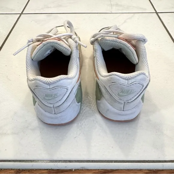 Nike Air Max 90 LTR Little Kids’ Shoes Pale Ivory/Phantom/Honeydew/Amber Brown)