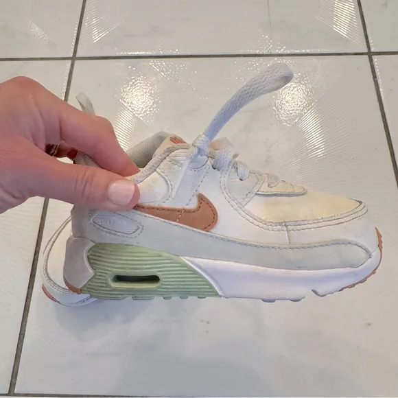 Nike Air Max 90 LTR Little Kids’ Shoes Pale Ivory/Phantom/Honeydew/Amber Brown)