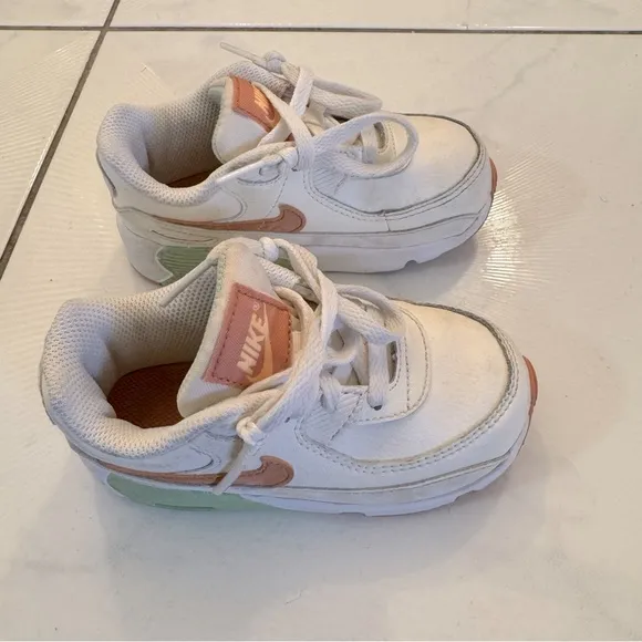 Nike Air Max 90 LTR Little Kids’ Shoes Pale Ivory/Phantom/Honeydew/Amber Brown)