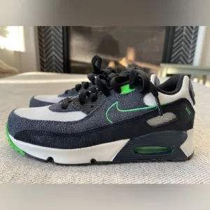 Nike Air Max 90 LTR SE (PS) Little Kids' Shoes Black-Scream Green DN4377-001