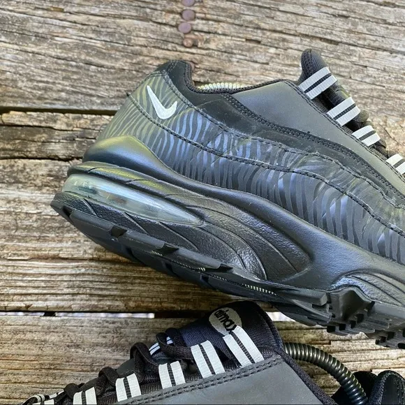 Nike Air Max 95 Black Anthracite Silver Size 6.5Y / Womens size 8 Shoes GUC‎