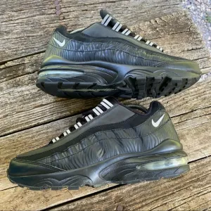 Nike Air Max 95 Black Anthracite Silver Size 6.5Y / Womens size 8 Shoes GUC‎