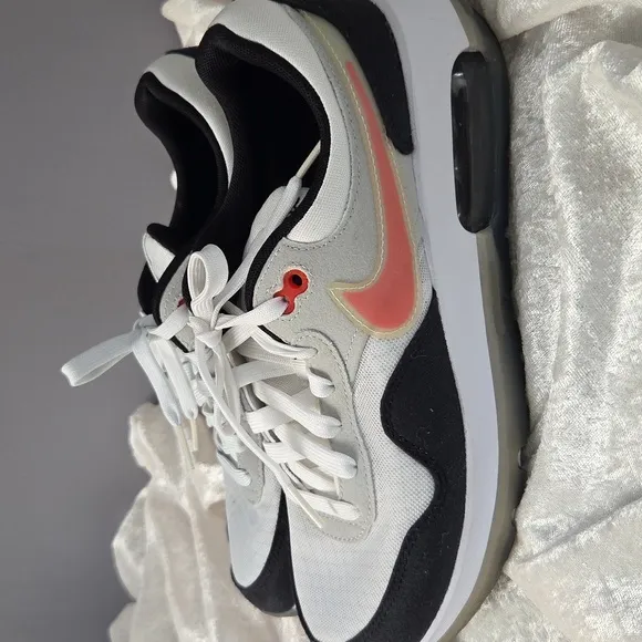 Nike Air Max Motif Sneakers - White and Black with Red Accents