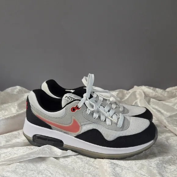 Nike Air Max Motif Sneakers - White and Black with Red Accents