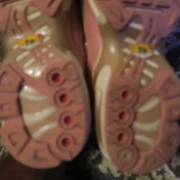 Nike Air Max Plus Rust Pink Metallic Rose Gold AT5695-600 Women's Size 7.5