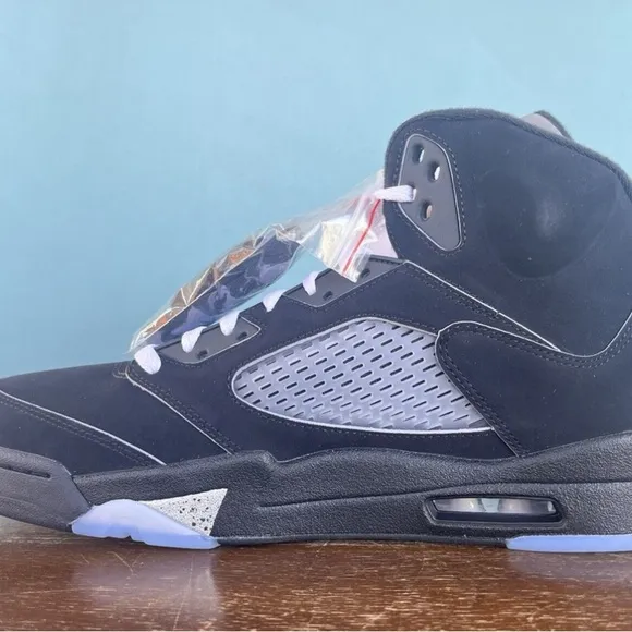 Nike Air Men's Black and Gray Sneakers
