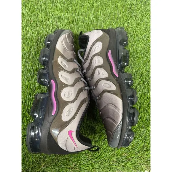 Nike Air VaporMax Plus Atmosphere Grey/Active Fuchsia Men’s Size 14 worn Once