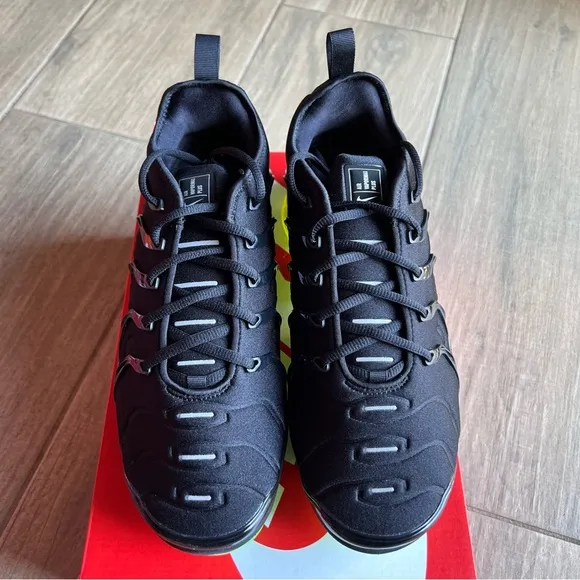 Nike Air Vapormax Plus （ box without lid )