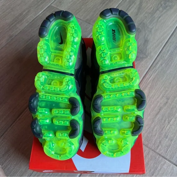 Nike Air Vapormax Plus （ box without lid )