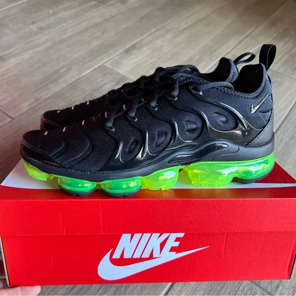Nike Air Vapormax Plus （ box without lid )