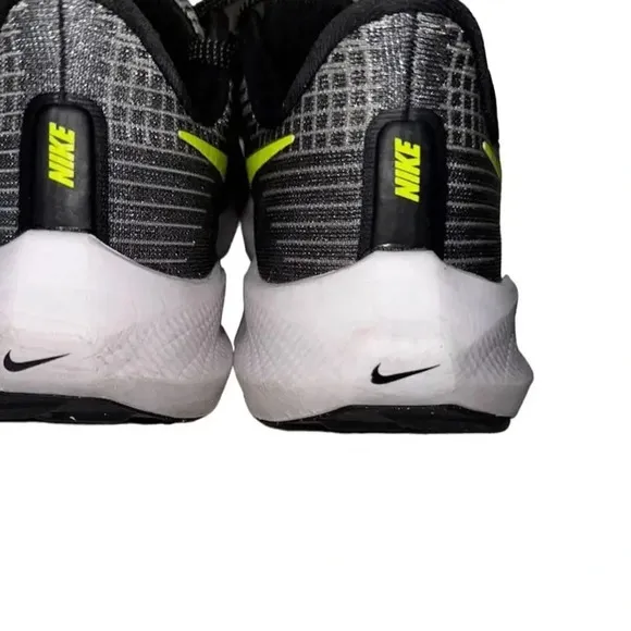 Nike Air Zoom Pegasus 39 Black Running Shoes Unisex Size 5.5Y