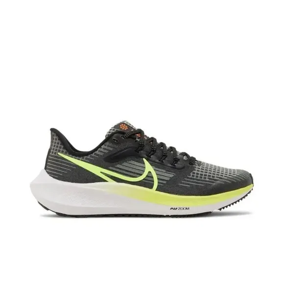 Nike Air Zoom Pegasus 39 Black Running Shoes Unisex Size 5.5Y