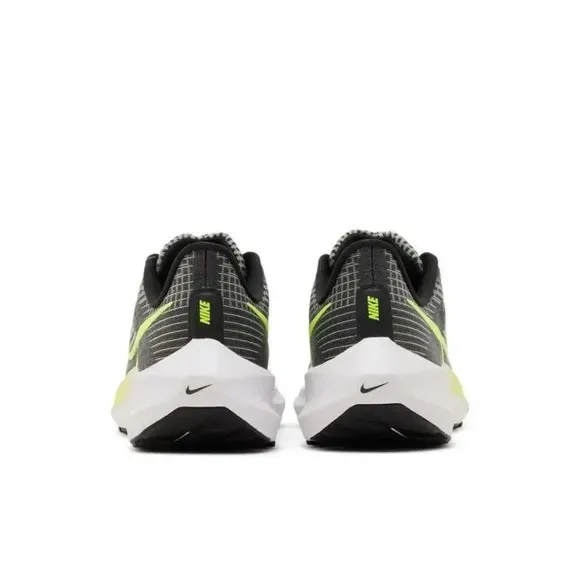 Nike Air Zoom Pegasus 39 Black Running Shoes Unisex Size 5.5Y