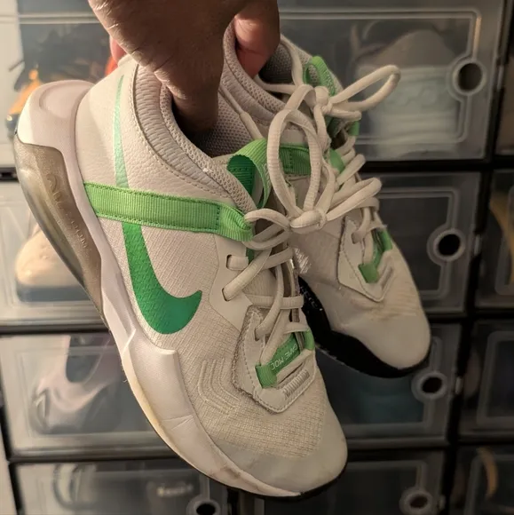 Nike basketball Shoes (Sz 3.5)