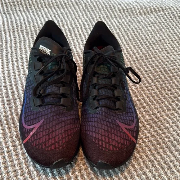 Nike Black Athletic Shoes with Streamlined Design
