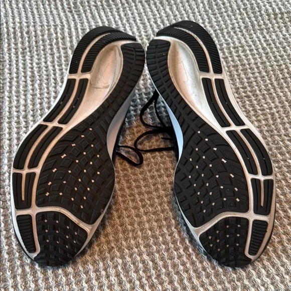 Nike Black Athletic Shoes with Streamlined Design