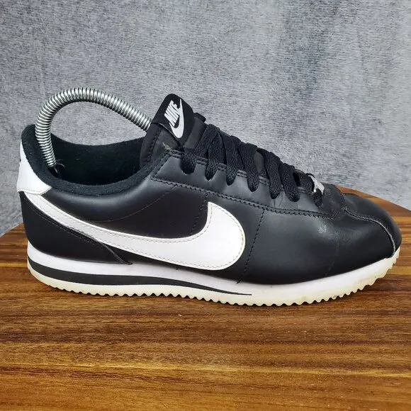 Nike Cortez Shoes Men's 7 Black White Basic Leather Low Top Athletic Sneakers