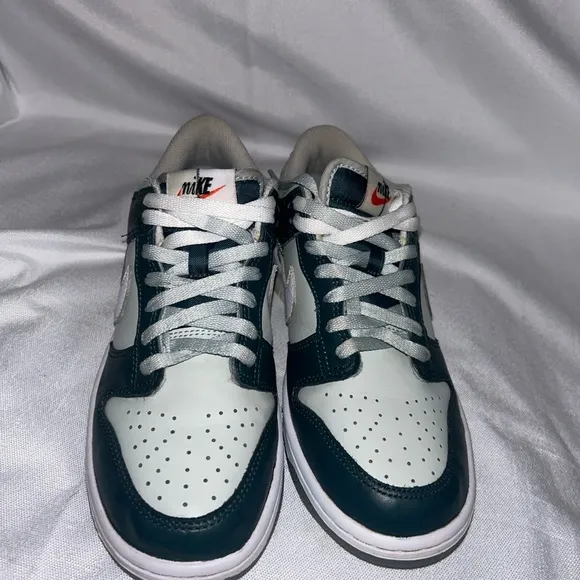 Nike Dunk Low Split Deep Jungle Boys Size 6Y  Women 8 Athletic Shoes Sneakers