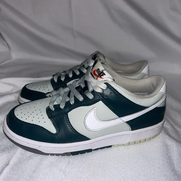 Nike Dunk Low Split Deep Jungle Boys Size 6Y  Women 8 Athletic Shoes Sneakers