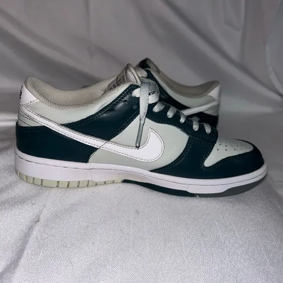 Nike Dunk Low Split Deep Jungle Boys Size 6Y  Women 8 Athletic Shoes Sneakers
