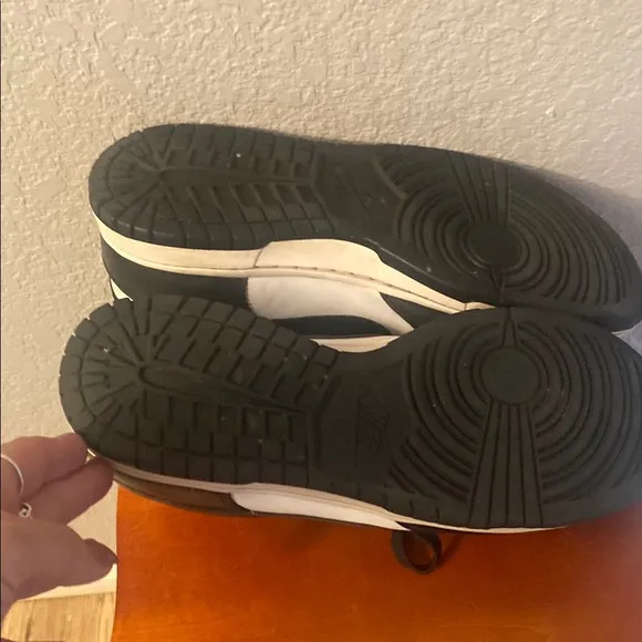 Nike Dunks Low Men's Black and White Sneakers