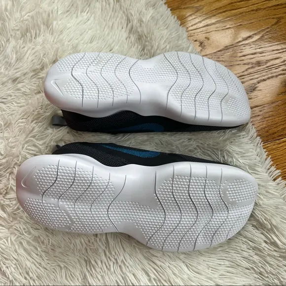 Nike FLEX EXPERIENCE RUN 10  Shoes Sneakers Size 8 W 4E - MENS
