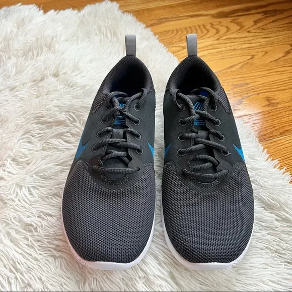 Nike FLEX EXPERIENCE RUN 10  Shoes Sneakers Size 8 W 4E - MENS