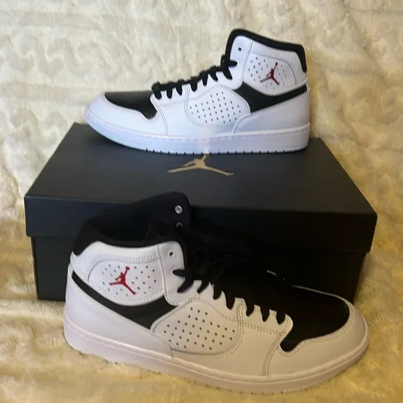 Nike Jordan Access White and Black Sneakers Size 9.5