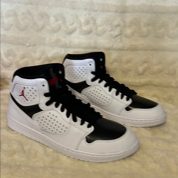 Nike Jordan Access White and Black Sneakers Size 9.5