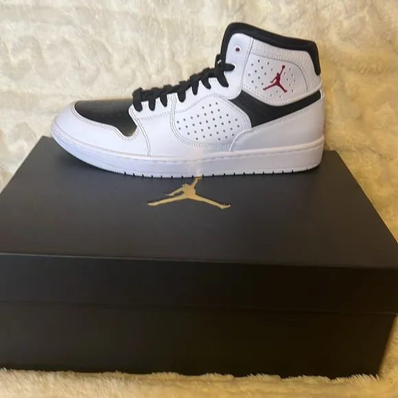 Nike Jordan Access White and Black Sneakers Size 9.5