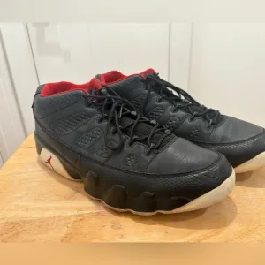 Nike Jordan Mens 9 IX Mid Cut Basketball Shoes Black Lace Up Leather