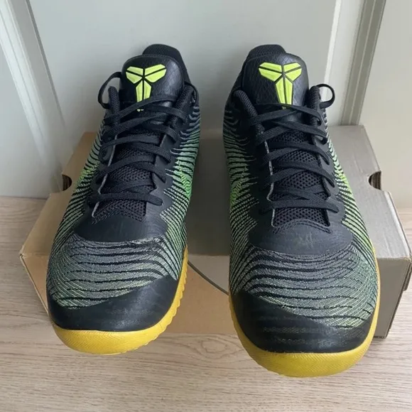 NIKE KB 2016 Kobe Basketball MENTALITY II Shoes VOLT/BLACK - MEN  10
