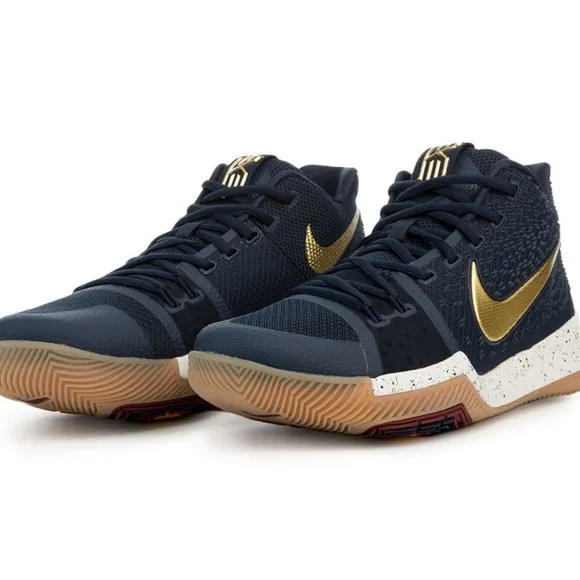 NIKE Kylie 3 Obsidian Basketball Shoe Mens 8 White Navy Gold Lace Up EXCELLENT