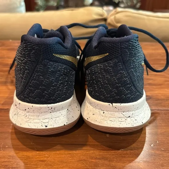 NIKE Kylie 3 Obsidian Basketball Shoe Mens 8 White Navy Gold Lace Up EXCELLENT