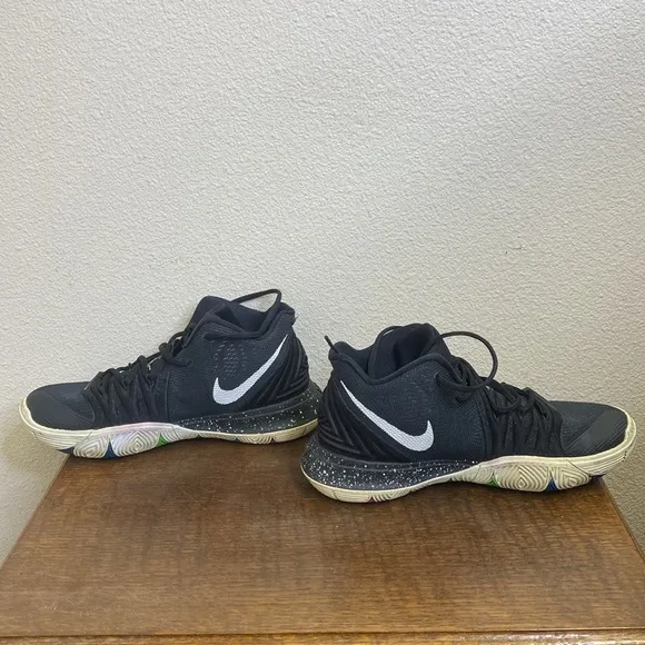 Nike Kyrie 5 Black Magic Basketball Shoes Men's Size 9